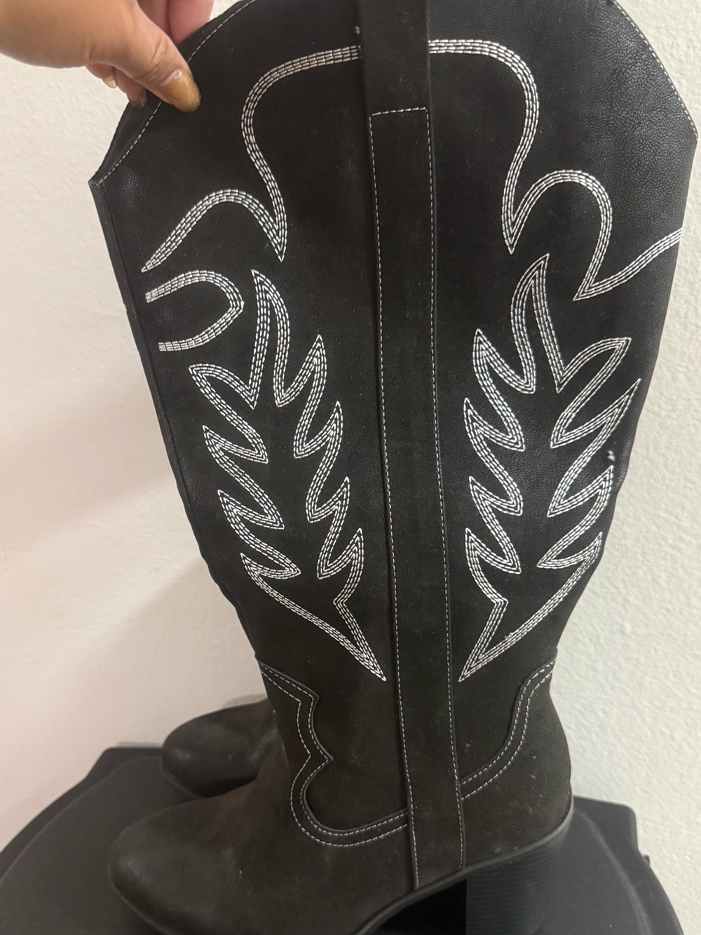 Torrid Tall Shaft Heeled Western Boots Black Extra Wide Calf WW Size 8.5 NWT